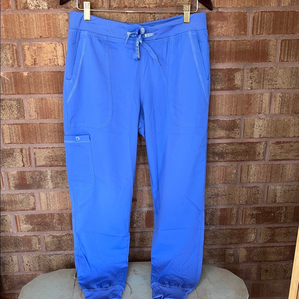 Pair MEDCOUTURE Ceil Blue Jogger Scrub Pants Brand New Size Medium - Picture 4 of 9